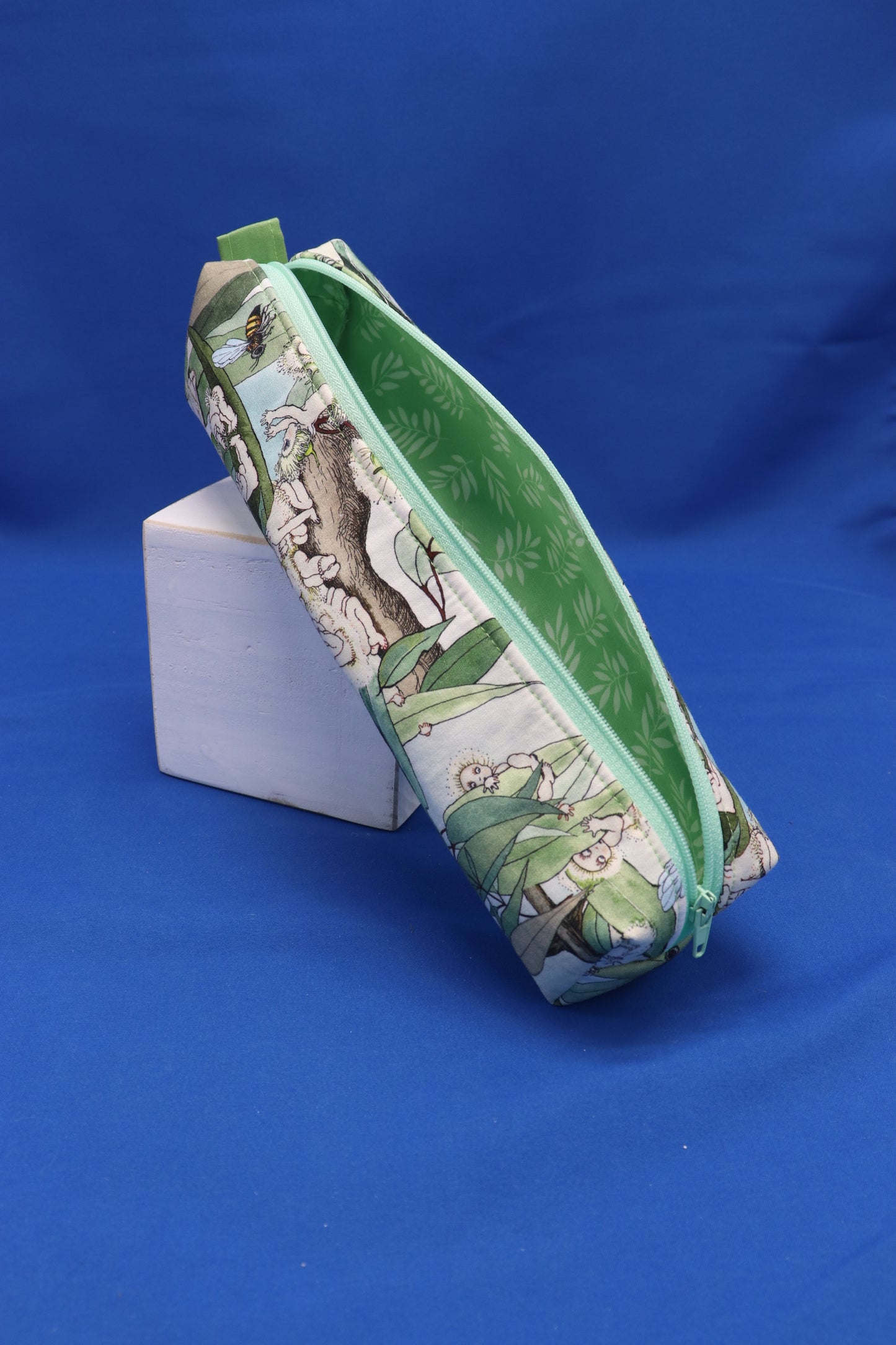 Handmade boxed Zipped bag Green